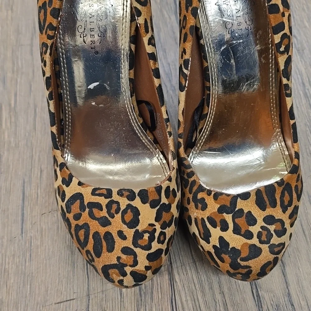 Charles Robert‎ Leopard Platform High Heels | Size 9​